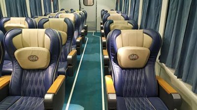  بعد تشغيلها.. ماذا تعرف عن عربات القطار top vip بخط القاهرة _ الإسكندرية؟