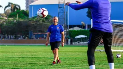 الشناوي يتحدث عن استمرار يانكون مع الأهلي