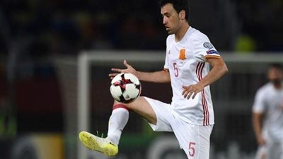 بوسكيتس يعبر عن سعادته لتواجده مع المنتخب الإسباني 