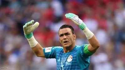 سيراميكا كليوباترا يرد على حقيقة ضم عصام الحضري 