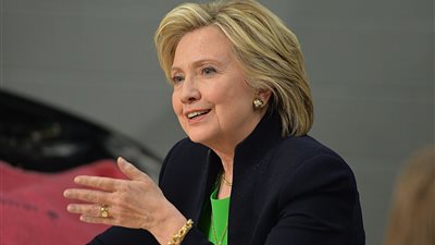 تأمر فتُطاع.. هل استخدمت كلينتون قناة الجزيرة لتنفيذ مخططها بالشرق الأوسط؟