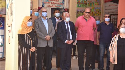 استعدادا للعام الدراسي الجديد.. محافظ بورسعيد يشدد على تطبيق الإجراءات الاحترازية والوقائية 