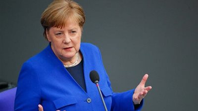 ميركل: الأيام والأسابيع المقبلة ستكون حاسمة في مكافحة جائحة كورونا