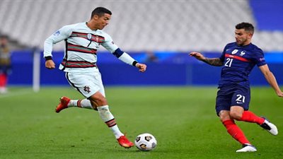 كريستيانو رونالدو يطلب ضم نجم برشلونة