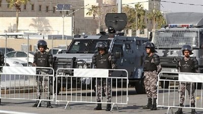 صافرات الإنذار تدوي في الأردن إيذانا بسريان حظر التجول