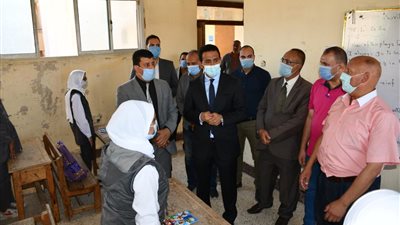 نائب محافظ الفيوم يتفقد سير العمل بالمدارس والمعاهد الأزهرية بمركزي أبشواي ويوسف الصديق