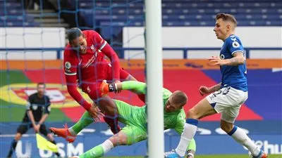 الاتحاد الإنجليزي يتخذ قراره بشأن معاقبة بيكفورد بسبب فان دايك