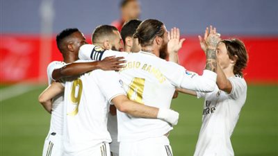 زيدان يعلن تشكيل ريال مدريد لمواجهة شاختار في دوري أبطال أوروبا