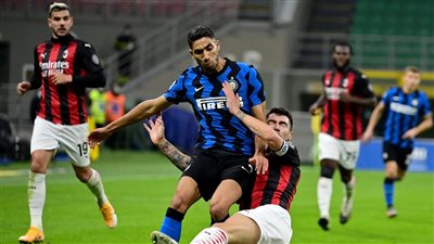 إنتر ميلان يُعلن إصابة أشرف حيكمي بفيروس كورونا