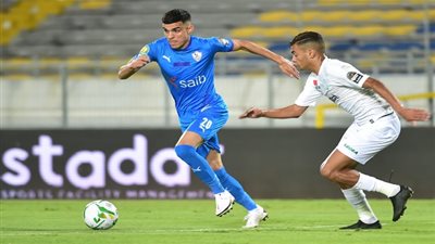 مسئول سابق بالكاف: أتمنى عدم تأجيل مباراة الزمالك والرجاء