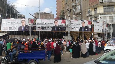 بالصور.. توافد الناخبين في الساعات الأولى بمنطقتي الدقي والجيزة