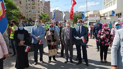 رئيس جامعة دمنهور يقود مسيرة للحث على المشاركة بانتخابات مجلس النواب (فيديو)