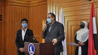 رئيس جامعة كفر الشيخ يحذر من خطورة الأخبار الكاذبة والشائعات 