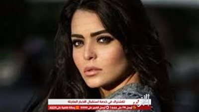 على هامش مهرجان الجونة..أسماء جلال تشعل 