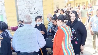 إقبال كبير على لجان انتخابات النواب برأس غارب والغردقة لليوم الثاني (صور)