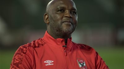 فرمان موسيماني يطيح بثنائي الأهلي