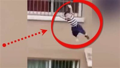 رأت ابنها يسقط ولم تستطع إنقاذه.. مأساة سيدة مصرية في سوهاج