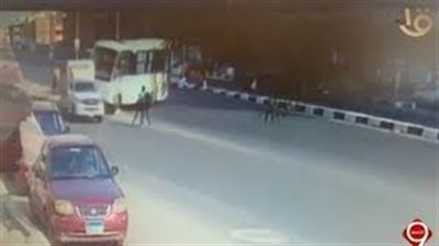 وائل الإبراشي يعرض فيديو جديد لحادث أتوبيس مدارس مدينة نصر(فيديو) 