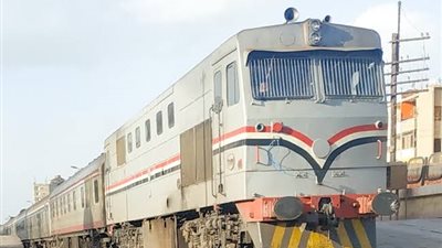 مصرع مُسنّ أسفل عجلات قطار في قوص بقنا