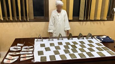 ضبط أكثر من 6 كيلو لمخدر الحشيش بحوزة عامل بسوهاج