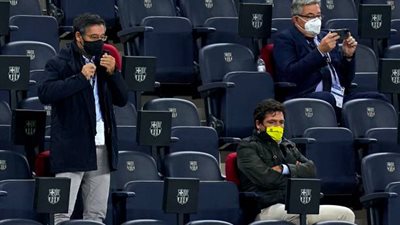 كومان يُعلق على رحيل بارتوميو عن برشلونة