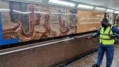 خلي بالك.. 50 جنيها غرامة عدم ارتداء الكمامة داخل القطارات (صور)