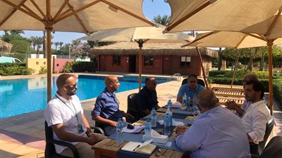 وزير السياحة والآثار يلتقي أعضاء غرفة الغوص والأنشطة البحرية