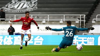 مانشستر يونايتد يعلن إصابة نجمه بفيروس كورونا