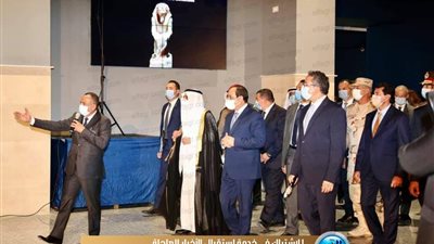 'وزيري' في استقبال الرئيس السيسي بمتحف شرم الشيخ (صور وفيديو)