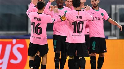 كومان يعلن تشكيل برشلونة لمواجهة ديبورتيفو ألافيس في الدوري الإسباني 