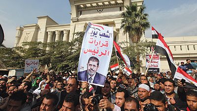 رئيس مجلس الشيوخ يكشف تفاصيل محاصرة الإخوان للمحكمة الدستورية