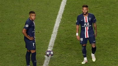 نيمار ومبابي خارج قائمة باريس لمواجهة لايبزيج في دوري أبطال أوروبا