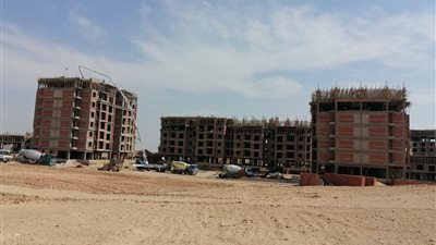 وزير الاسكان: جاري تنفيذ 32 عمارة بالمرحلة الأولى من مدينة ملوي الجديدة