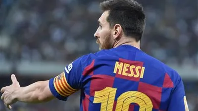 هل يرحل ميسي إلى الدوري الإيطالي ؟