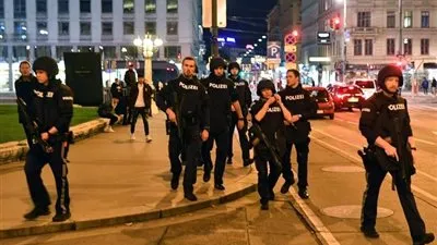 عمدة المصريين في فيينا: الشرطة النمساوية أغلقت المحال 3 أيام (فيديو)