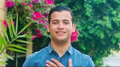 شاب يرد بطريقته الخاصة على الإساءة للرسول