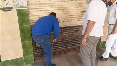 غلق وتشميع 3 مقاهي أمام سجن دمنهور العمومي بالبحيرة (صور)