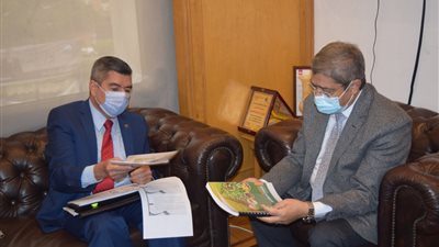 مباحثات بين اتحاد الغرف التجارية وسفارة فنزويلا لزيادة حجم التبادل التجاري والاستثماري