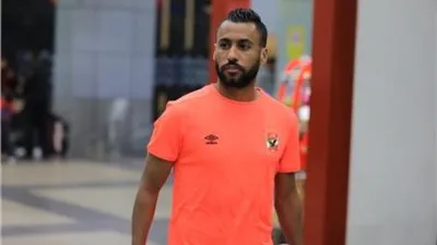 نجم الأهلي السابق: ثقافة حسام عاشور دمرته.. وكان عليه أن يصمت