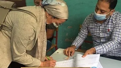 وزيرة البيئة تشارك في انتخابات البرلمان: خطوة هامة لدعم الديمقراطية (صور)