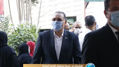 محافظ الشرقية يتابع عملية الاقتراع بانتخابات البرلمان (صور)