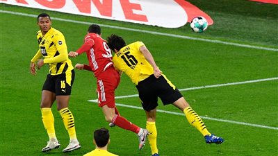 بايرن ميونيخ يهزم بوروسيا دورتموند في قمة الدوري الألماني