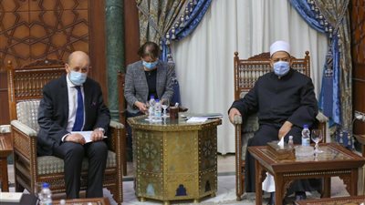 نحترم الإسلام وجميع الأديان.. تصريحات وزير خارجية فرنسا أثناء زيارته لمصر