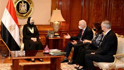 نيفنين جامع : نسعى للإستفادة من التكنولوجيات الألمانية المتقدمة فى تطوير الصناعة المصرية
