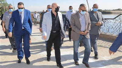 محافظ بني سويف يتابع أعمال تطوير نادي الإدارة المحلية