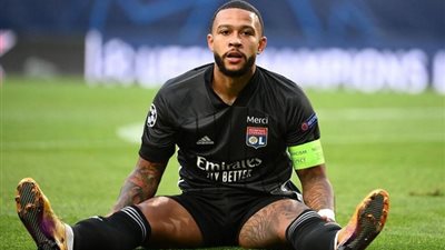 ديباي يكشف موقفه من الانتقال إلى برشلونة