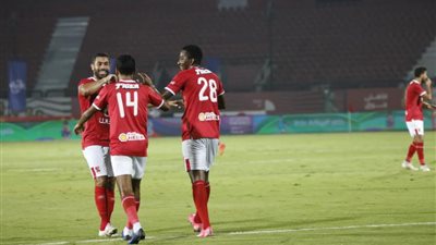 نجم الأهلي يحدد شروطه من أجل الرحيل