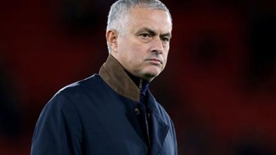 كين: مورينيو سيقود توتنهام إلى الألقاب