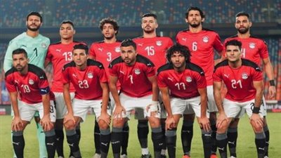 عاجل.. نجم الأهلي يغادر معسكر المنتخب للإصابة