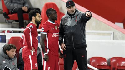 رئيس بعثة المنتخب يكشف مستجدات حالة محمد صلاح والنني